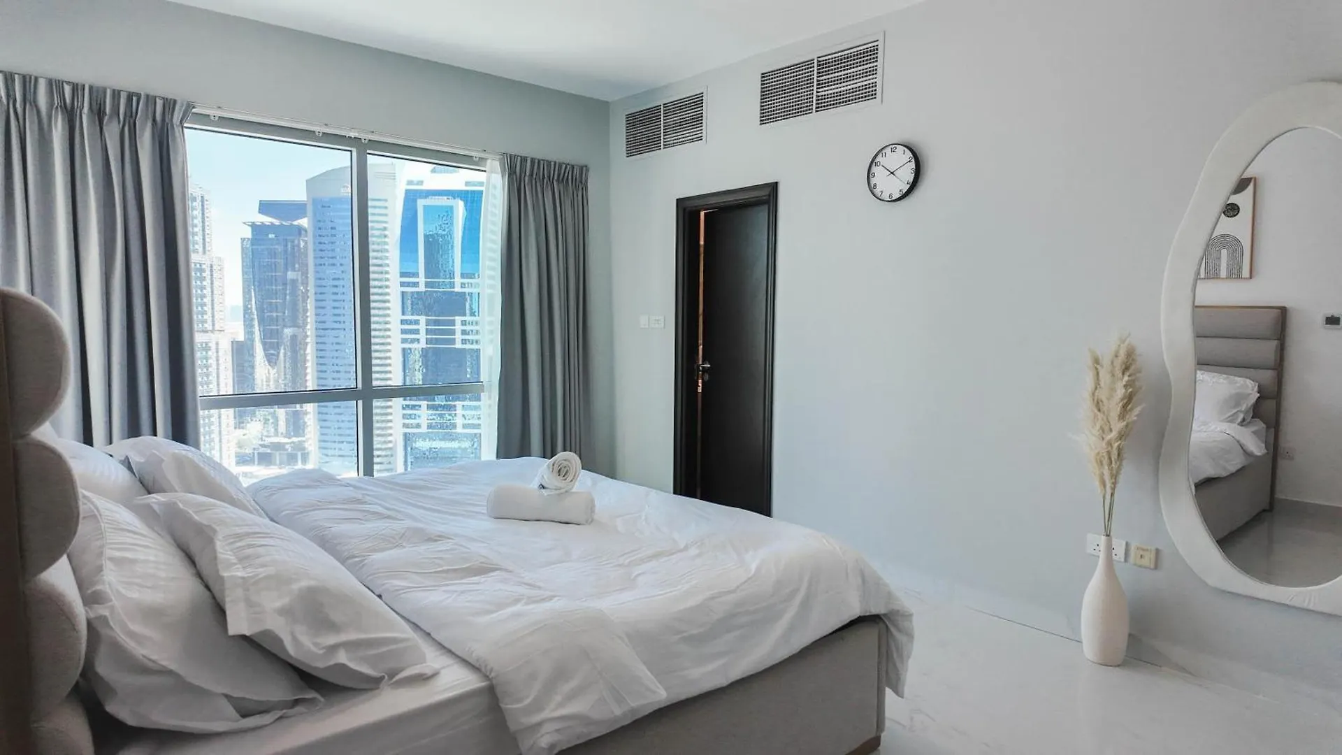 Sky High 2Br Stay Amazing Marina Views Near Metro & Mall Dubai 0*,