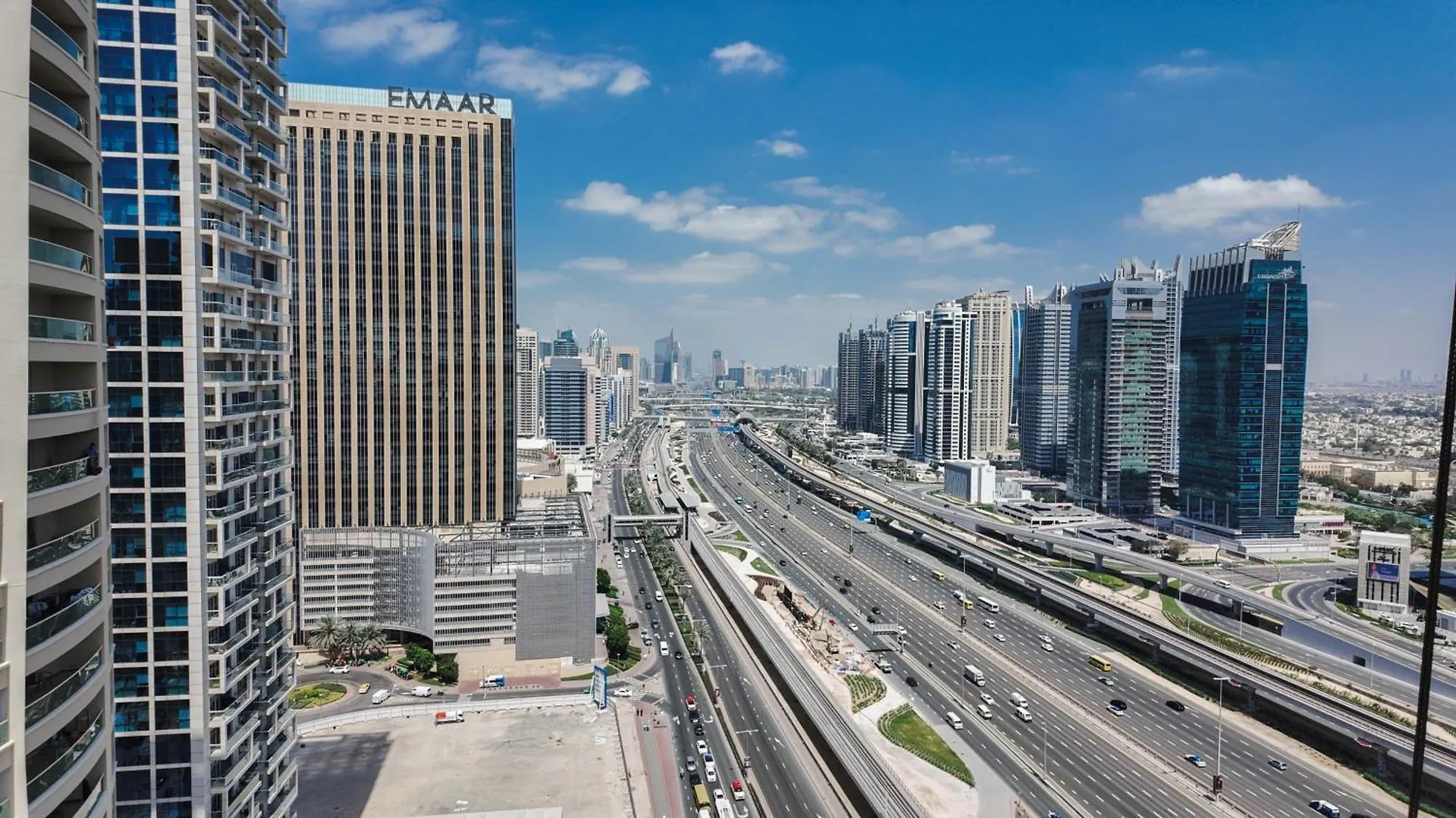 Sky High 2Br Stay Amazing Marina Views Near Metro & Mall Dubai