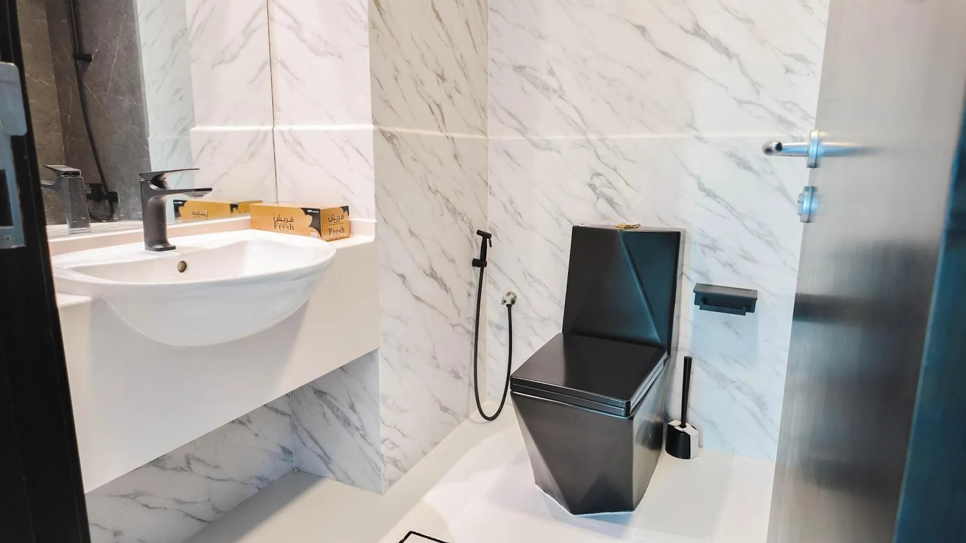 Sky High 2Br Stay Amazing Marina Views Near Metro & Mall دبي الإمارات العربية المتحدة